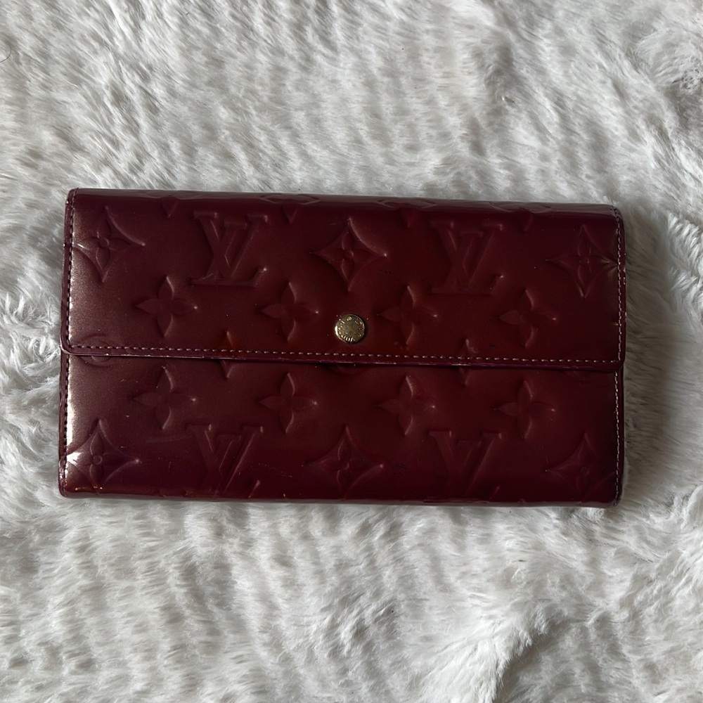 Louis Vuitton Rouge Fauviste Monogram Vernis Sarah Wallet